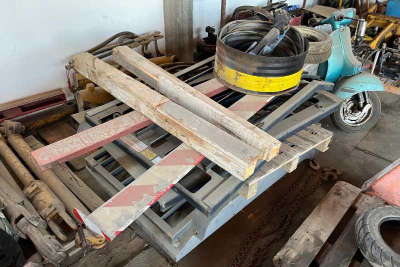 OmecoHub - Immagine CATERPILLAR GRIGLIE PROTEZIONE